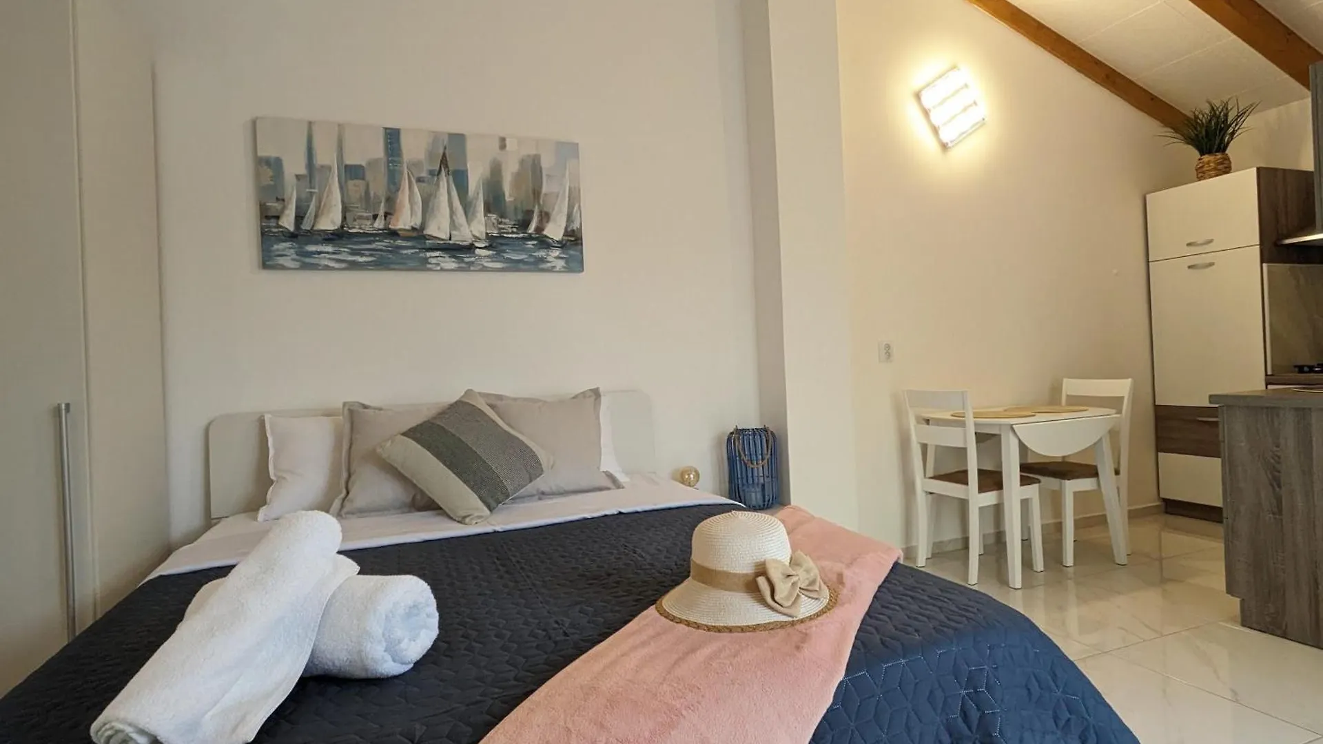 Poolside Studio Fazana Apartment